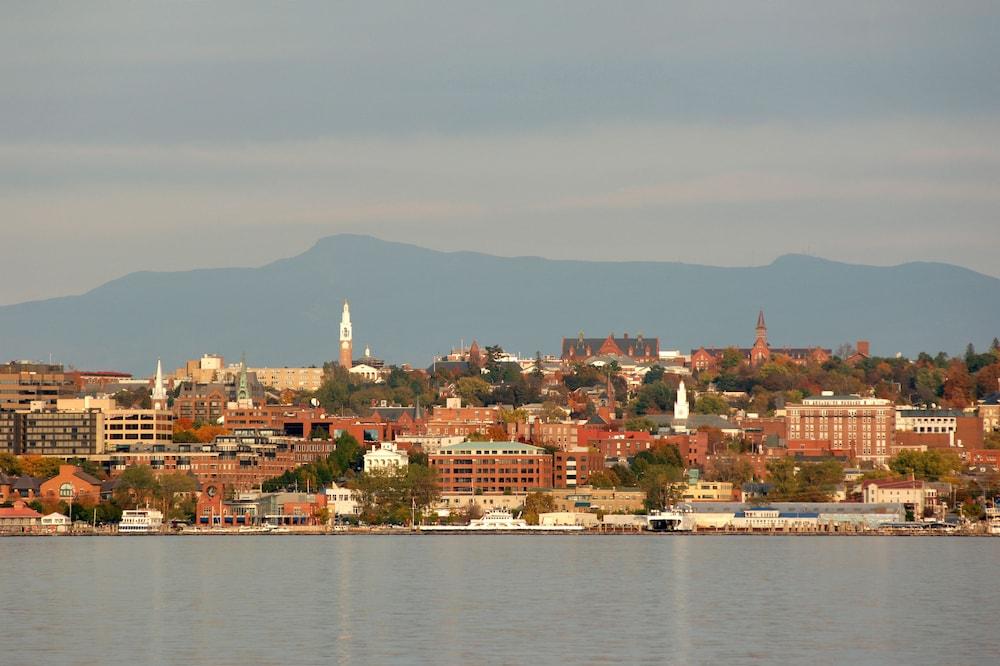 Doubletree By Hilton Hotel Burlington Vermont Exterior photo