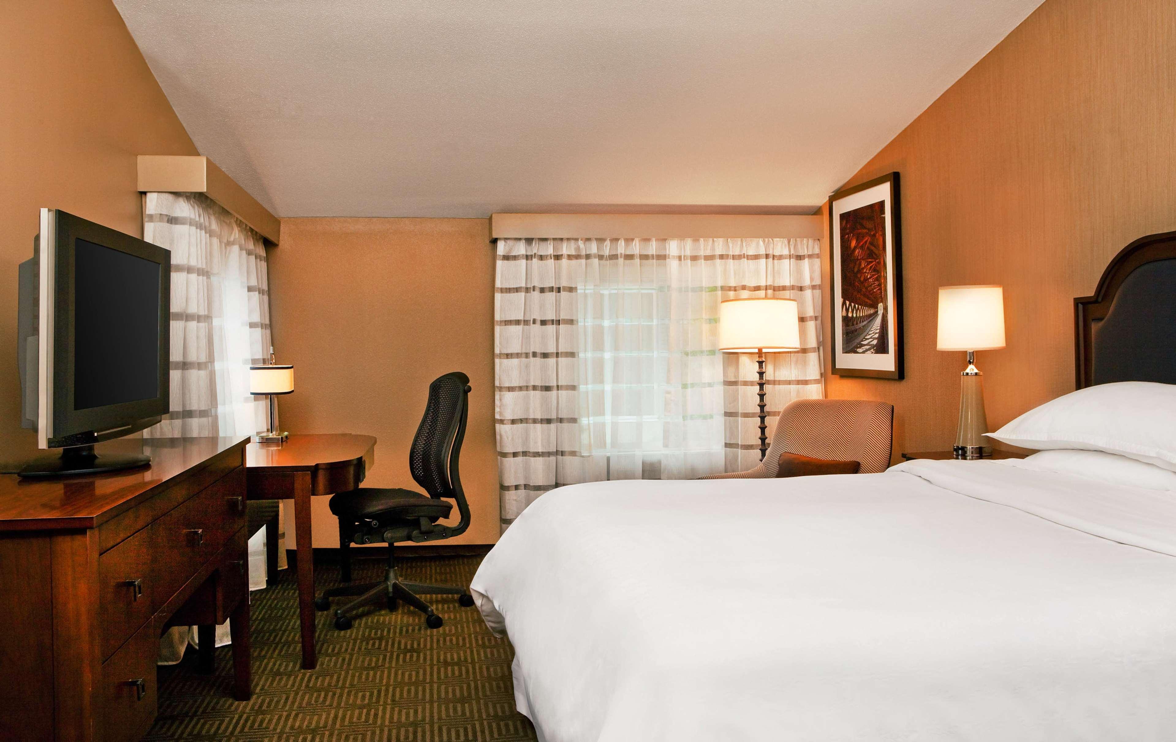 Doubletree By Hilton Hotel Burlington Vermont Exterior photo