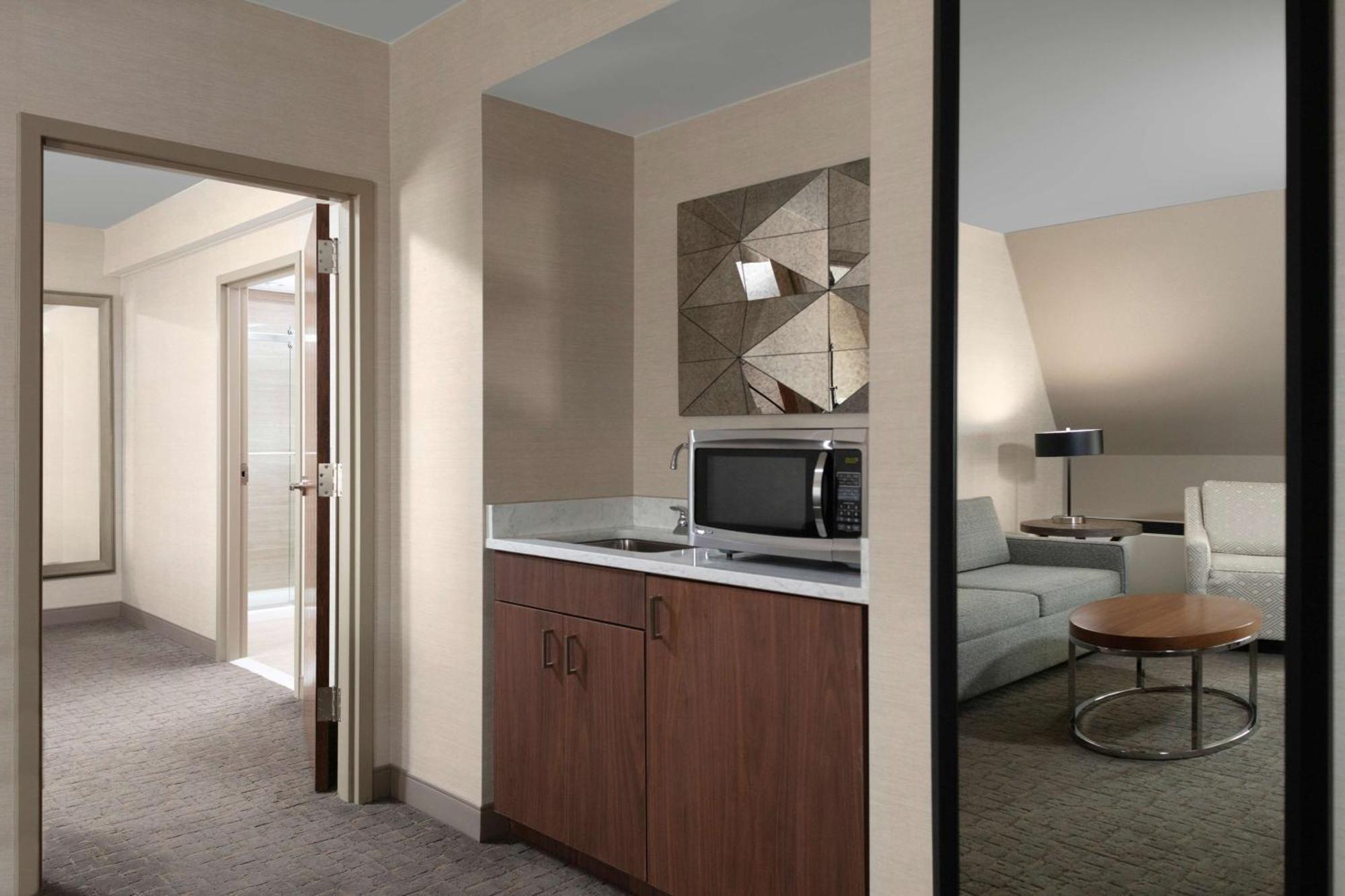 Doubletree By Hilton Hotel Burlington Vermont Exterior photo