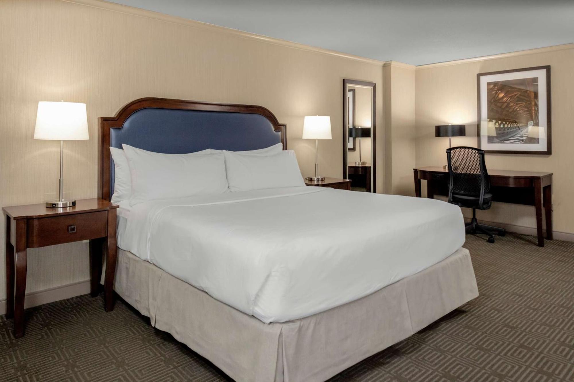 Doubletree By Hilton Hotel Burlington Vermont Exterior photo