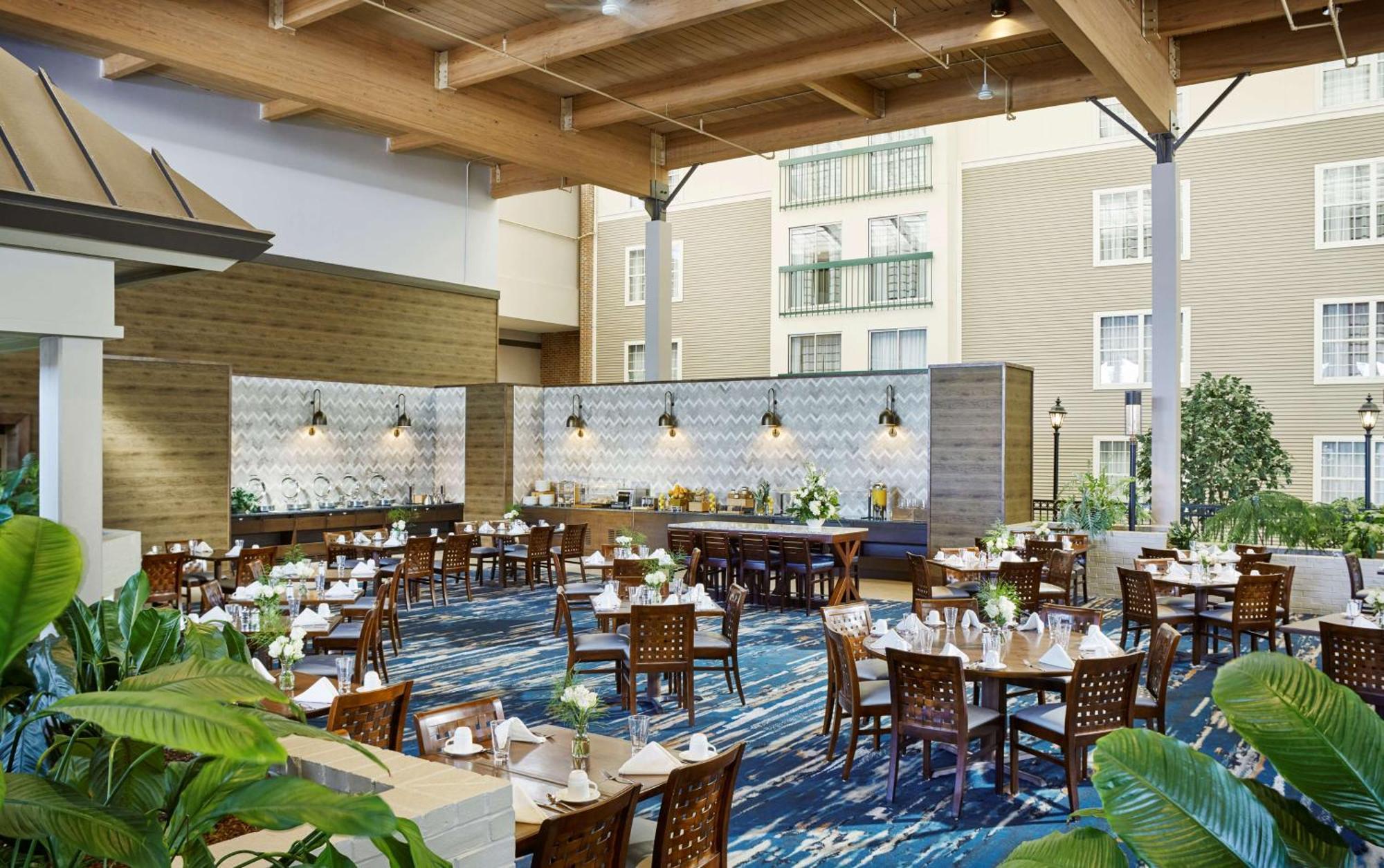 Doubletree By Hilton Hotel Burlington Vermont Exterior photo