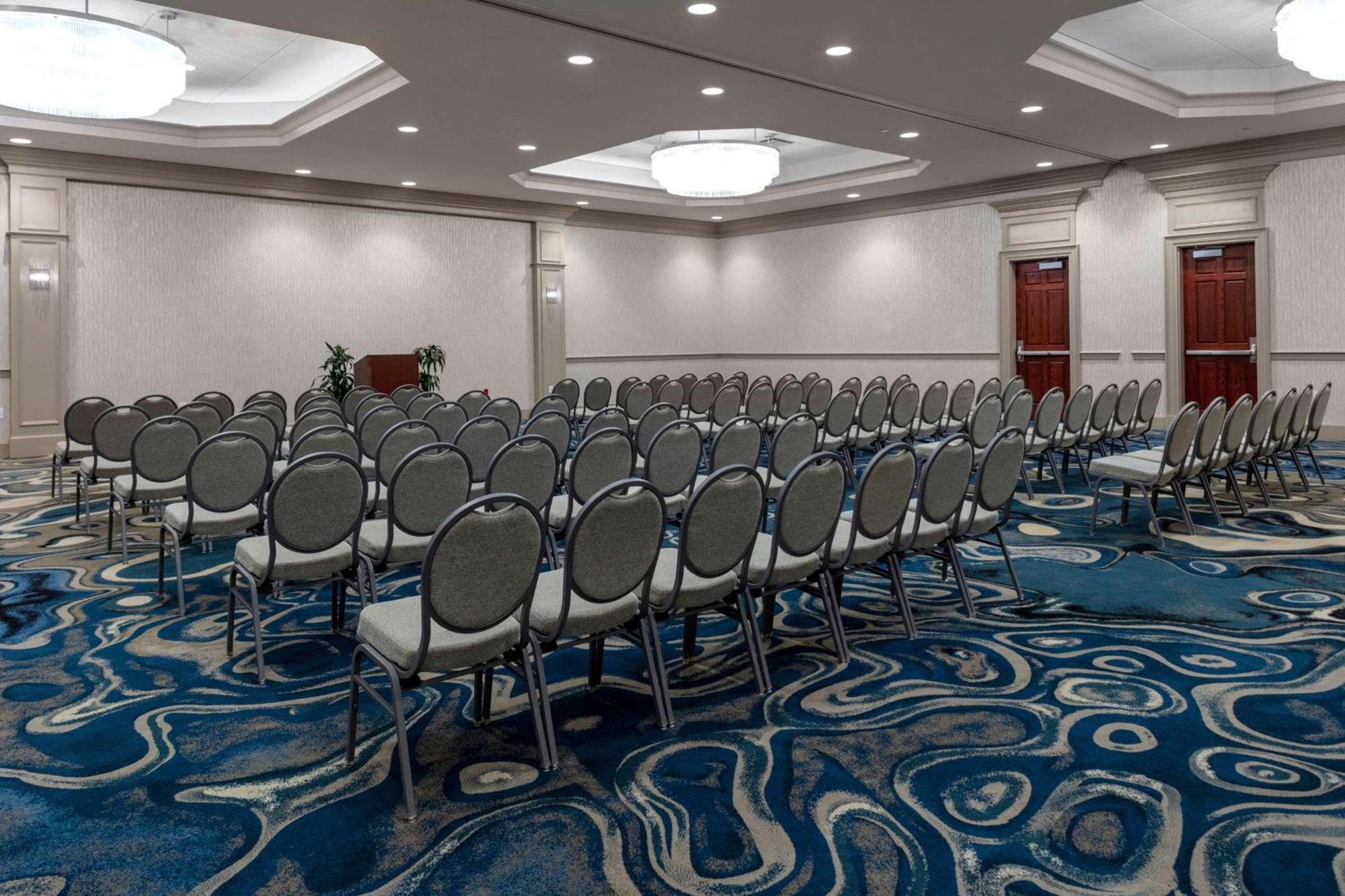 Doubletree By Hilton Hotel Burlington Vermont Exterior photo