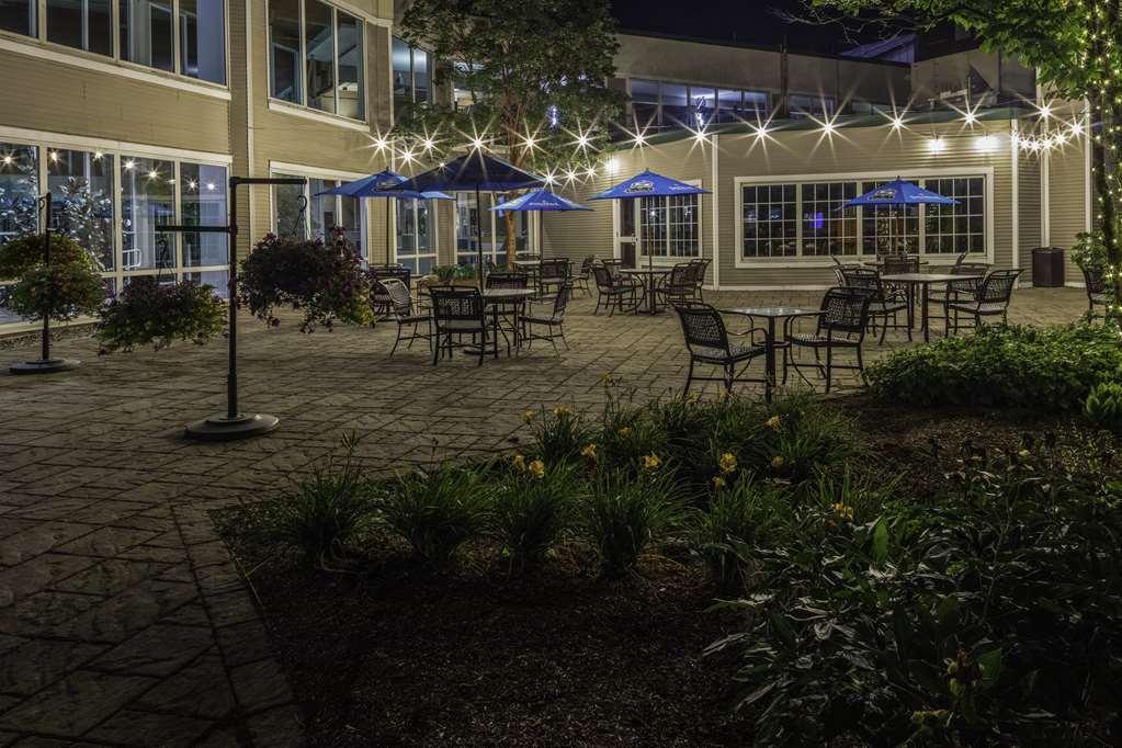 Doubletree By Hilton Hotel Burlington Vermont Exterior photo