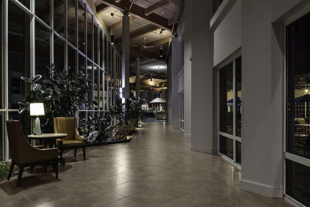 Doubletree By Hilton Hotel Burlington Vermont Interior photo